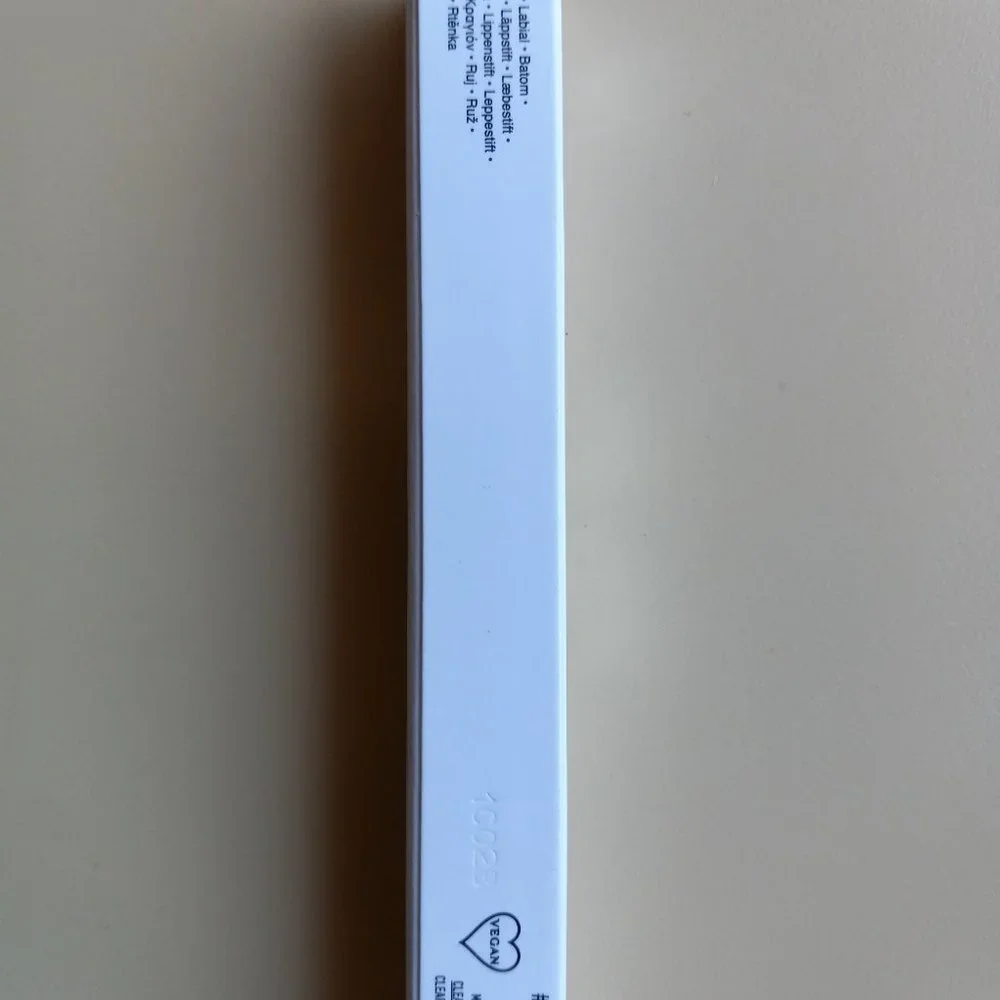 Kat von D, KVD Epic Kiss UPSPEAK No 220 Nourishing Vegan Butter Lipstick